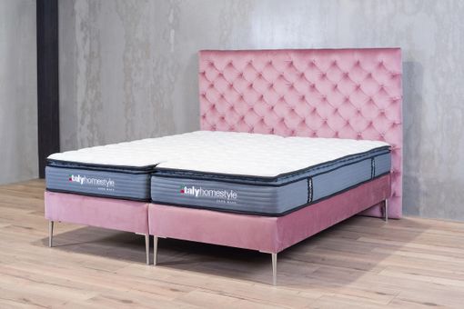 Manželská posteľ Chesterfield